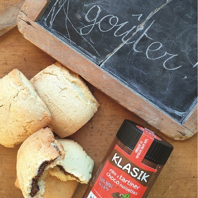 Recette des biscuits sablés fourrés à la pâte à tartiner choco-noisettes